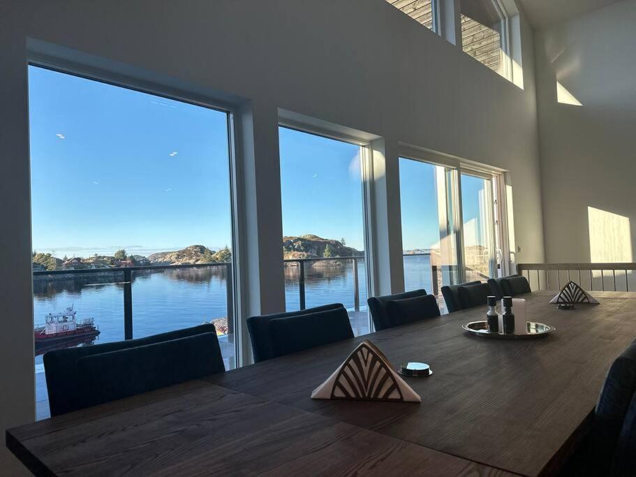Eksklusiv Rorbu - Havblikk 1 - Batutleie Villa Bekkjarvik Exteriör bild